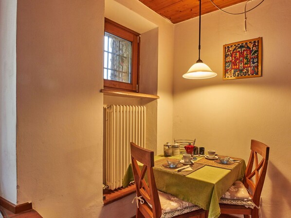Property, Furniture, Table, Window, Wood, Interior Design, Chair, Picture Frame, Building, Floor