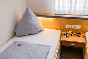 Ferienwohnung Hühnermühle (65qm) mit Balkon-Schlafzimmer Einzelbetten