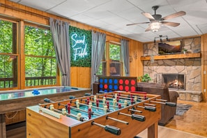Spielezimmer