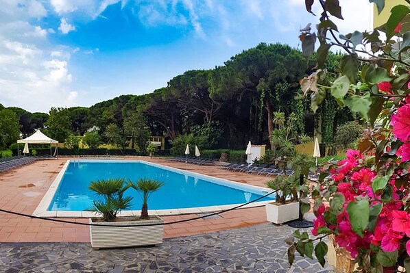 Holiday Home Swimming Pool
