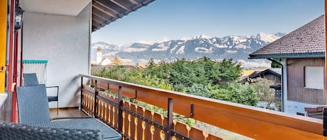 Balkon mit Bergblick