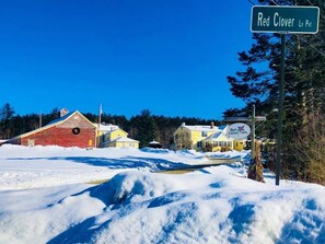 entering the Red Clover Inn property