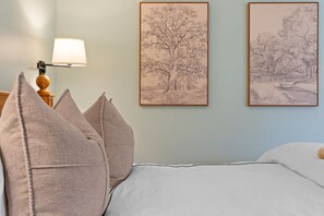 Queen bed