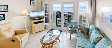 Surf-or-Sound-Realty-1007-Sea-Fantasy-Great-Room-2