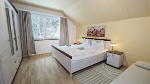 Schlafzimmer mit Schlafsofa