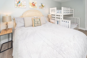 Bedroom 2 (King Bed, Double bunk Lower, twin bed upper)