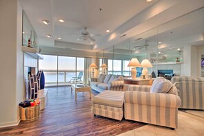 Living Room | 3rd-Floor Unit | Single-Story Condo