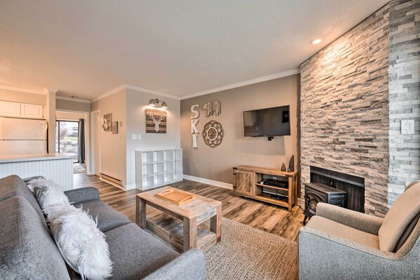 Eden Vacation Rental | 1BR | 1BA | 576 Sq Ft | Step-Free Access