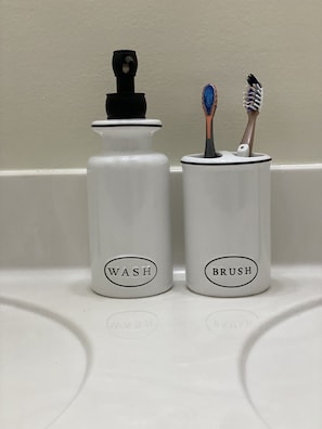 Bathroom amenities