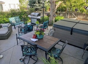 420 friendly space to chill.