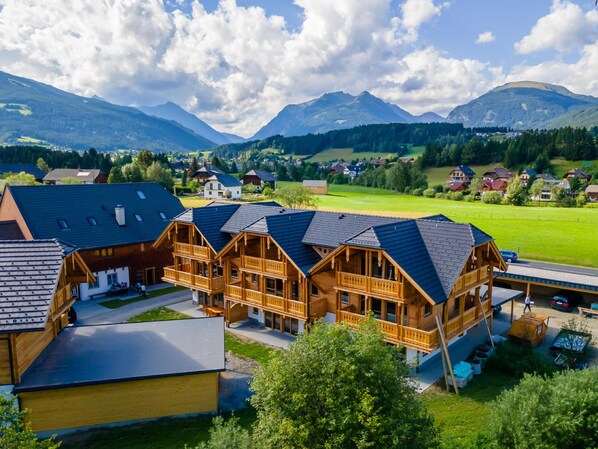 Außenseite Ferienhaus [Sommer]