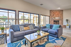 Living Room | Smart TV | Free WiFi