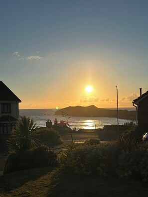 Sea views from our street. 3 minute walk to Porth Beach, pubs and shops.