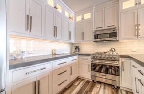 Gourmet Kitchen View