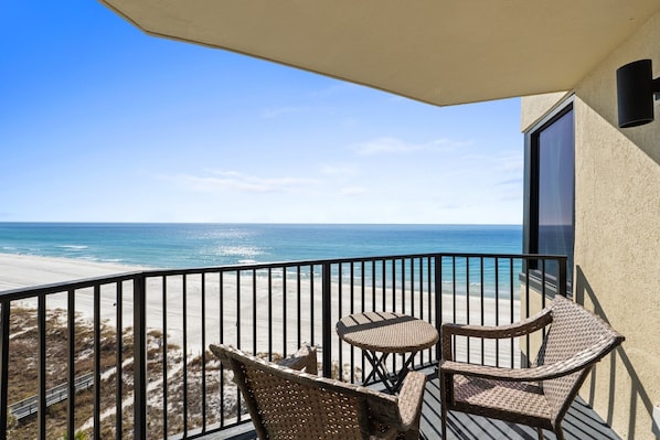 AMAZING BEACH VIEWS AND PARTIALLY SHADED YOU DON'T HAVE TO LEAVE YOUR UNIT 