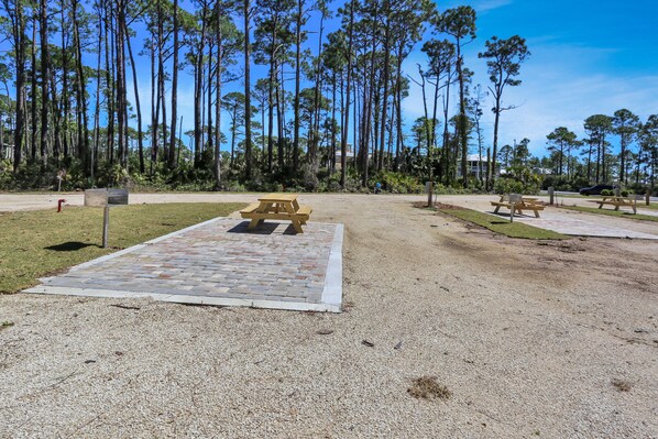 Lot 3 Parking & Grilling Area