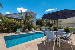 Poolside Dining