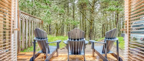 Outdoor Patio with great seating