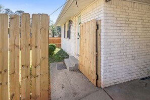 Spacious Family (and pet) Friendly Home