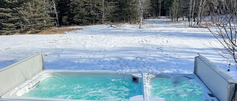 Baignoire à remous extérieure