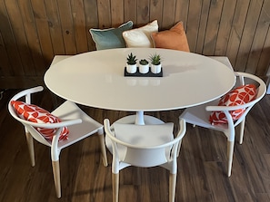 Dinning for 5 plus 3 counter height bar stools