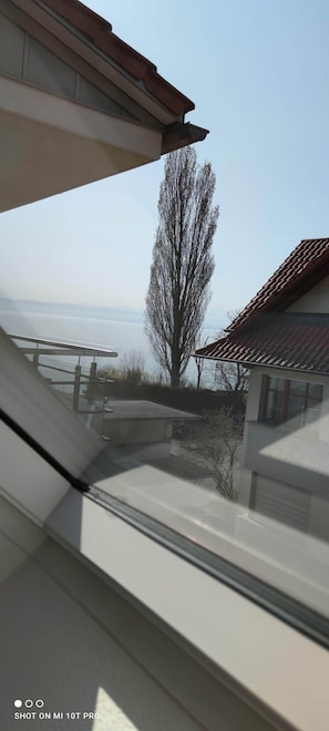 1 1/2 Zimmer Apartment mit seitlicher Seeblick-Seeblick