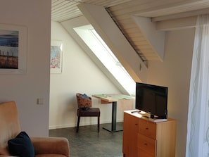 1 1/2 Zimmer Apartment mit seitlicher Seeblick-Küchenzeile 1,5 Zimmerapartment Haus Seeblick