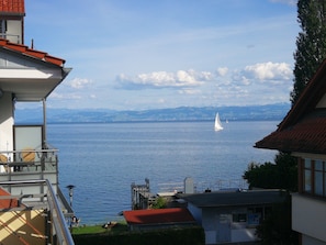 1 1/2 Zimmer Apartment mit seitlicher Seeblick-Balkonblick 1,5 Zimmerappartment Haus Seeblick