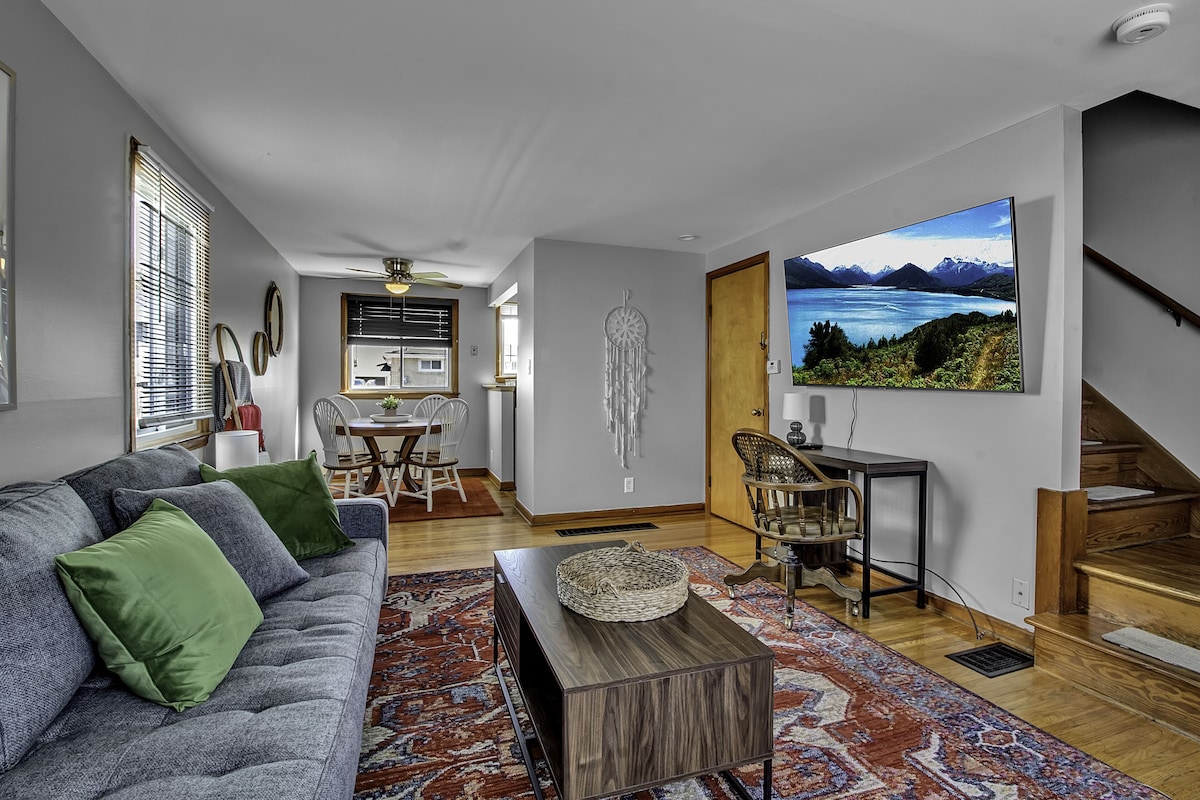 Updated 2BR | Near Airport | Centrally Located