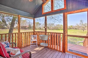 House Exterior | Screened Porch