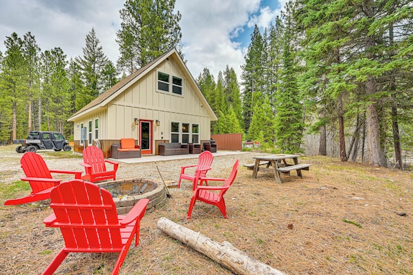 Darby Vacation Rental | 2BR | 1.5BA | Step-Free Entry | 1,022 Sq Ft