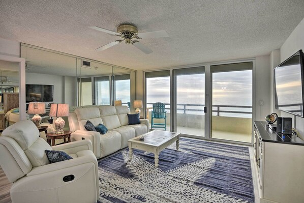 Daytona Beach Shores Vacation Rental | 2BR | 2BA | Step-Free Access Via Elevator