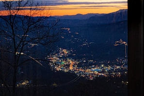 No zooms here. This is what your eyes see right off the decks. You have to drive up at night at least once. The city lights below as you climb the mountain are magnificent. 