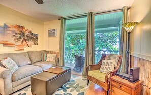 Chair, Furniture, Couch, Living Room, Indoors