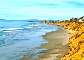 0.6 miles or 5-6 minute walk to the world famous beaches of Solana Beach