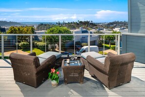 Relax on the balcony with beautiful ocean view