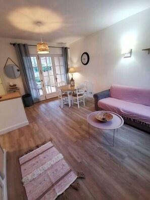 Sofa corner overview
