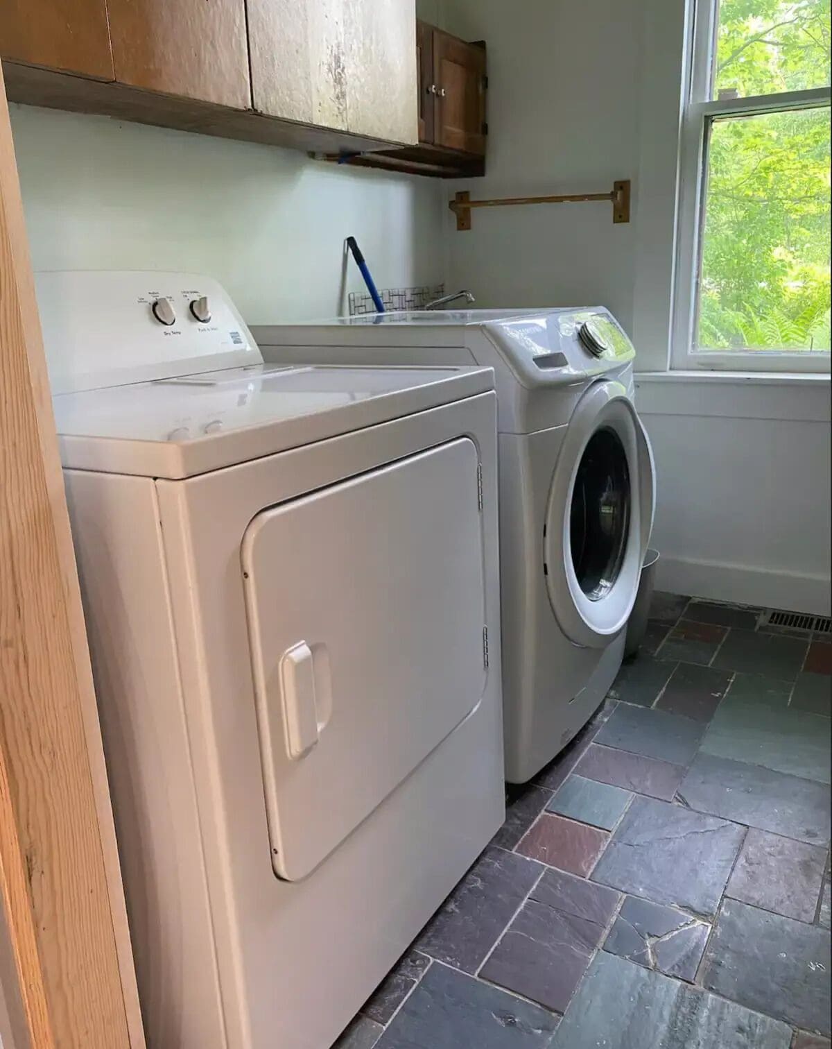 Beautiful Secluded Maple Corner Cottage Near Curtis Pond! Ski, Swim, Hike, Bike!