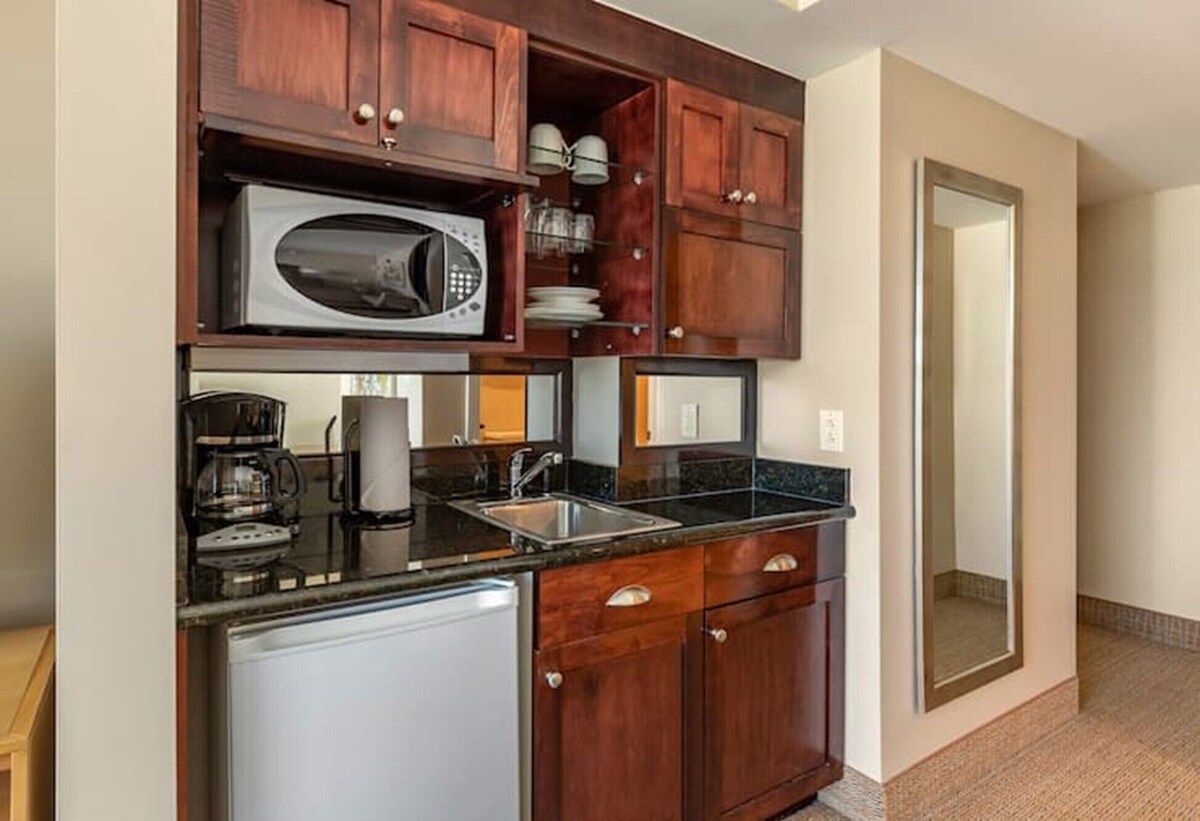 Hilton – Ocean Beach Club Resort condo with Oceanfront & Oceanview Balconies!