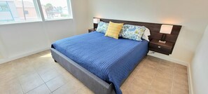 Furniture, Bed, Rug, Blanket, Cushion