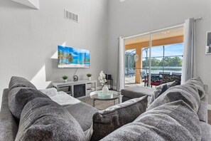 1270 Seasons Blvd (3).jpg