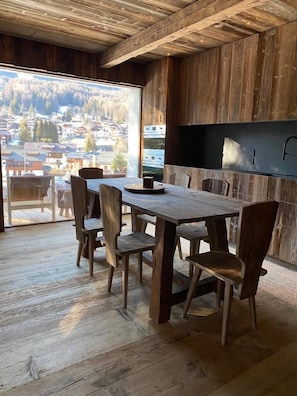 Dining Table with views of Tofana Mountain