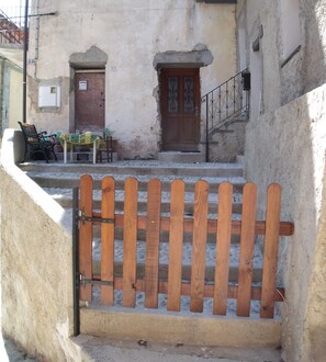 cour
