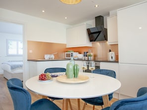 Dining Area | Belgrave Sands Apartment 2, Torquay