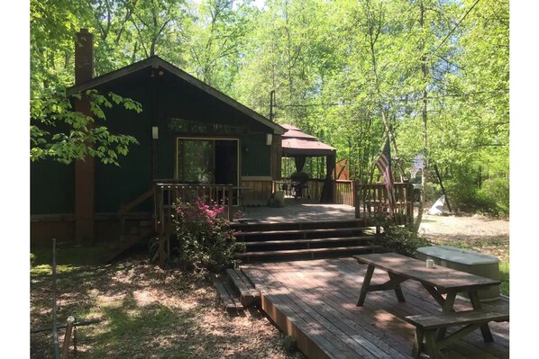 Mountain relaxation!  Tons of decking, outdoor music, firepit to enjoy!