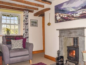 Sitting room | Alpine Cottage, Carperby, Leyburn