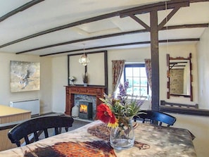 Open plan dining, lounge and kitchen on firstfloor | Sage Cottage, Penmount, near Truro