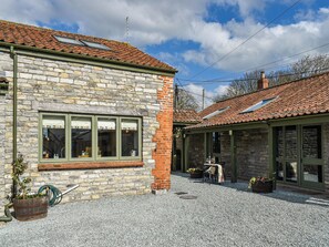 Exterior | Katy, Lower Godney