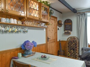 Dining Area | Cobblers Cottage, St Austell