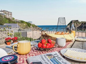 Outdoor area | Ocean Waves, Tenby